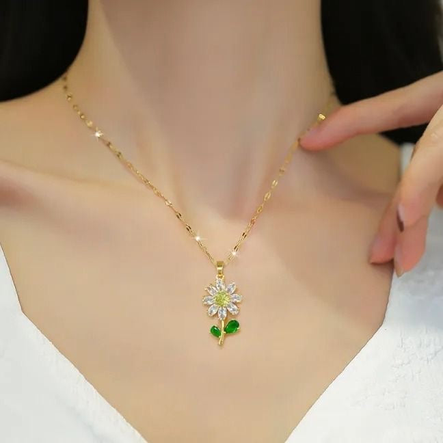 Silver Plated Daisy Flower Minimalist Necklace