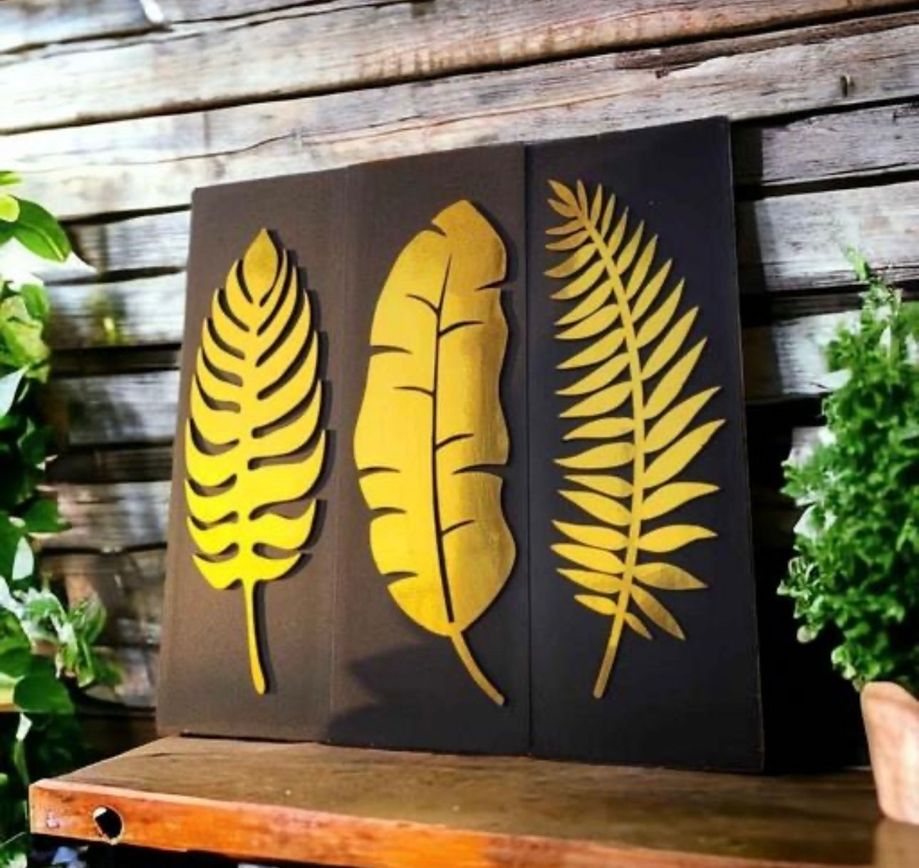 Leaf Design Gold Metal Wall Art - Set of 3