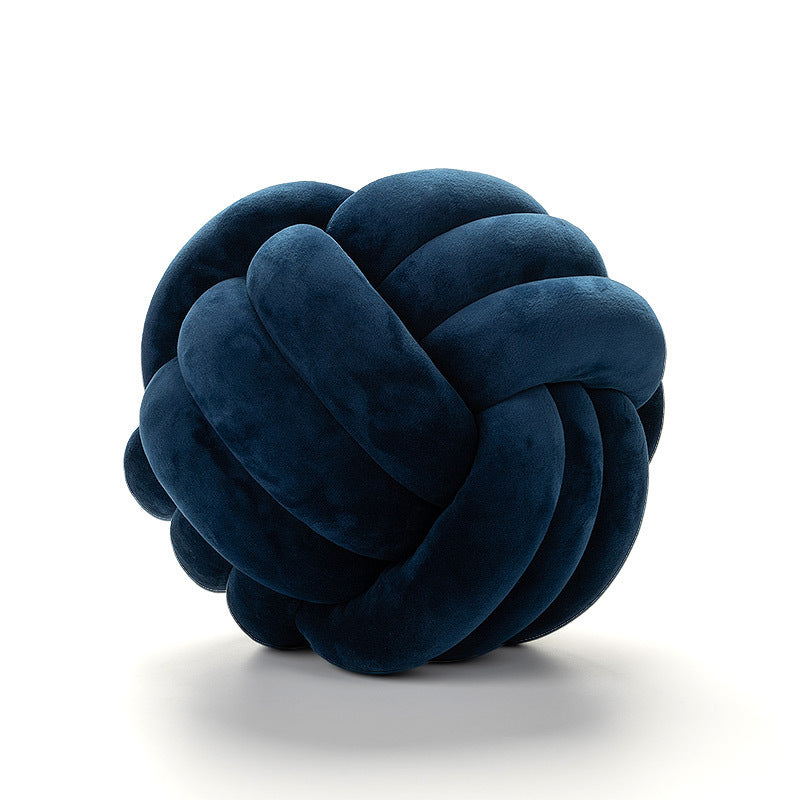 Nordic Knot Pillow