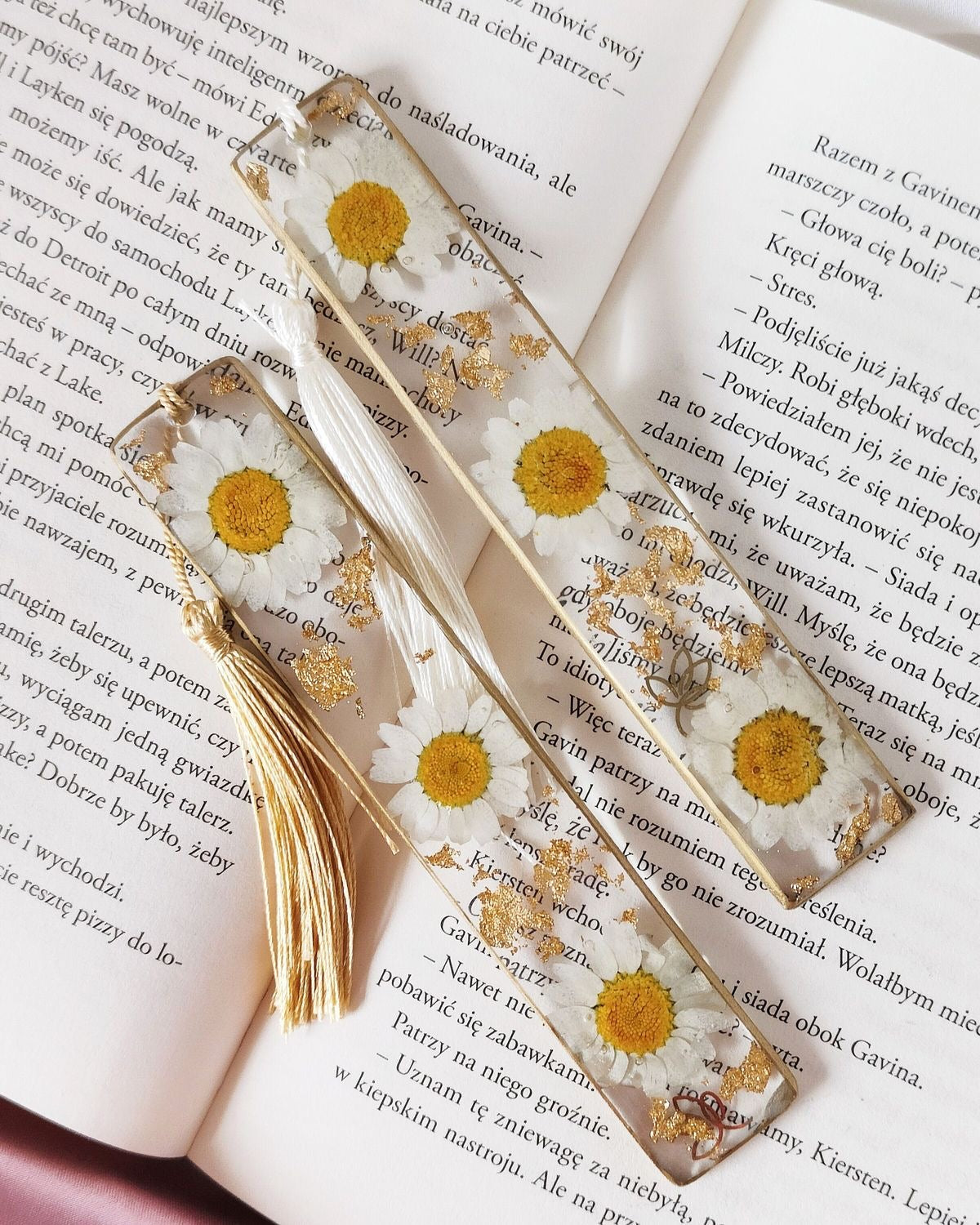 Bookmarks with Real Flowers