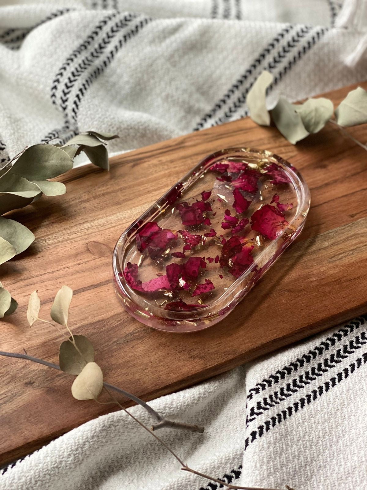 Real Rose Petals Multipurpose Tray