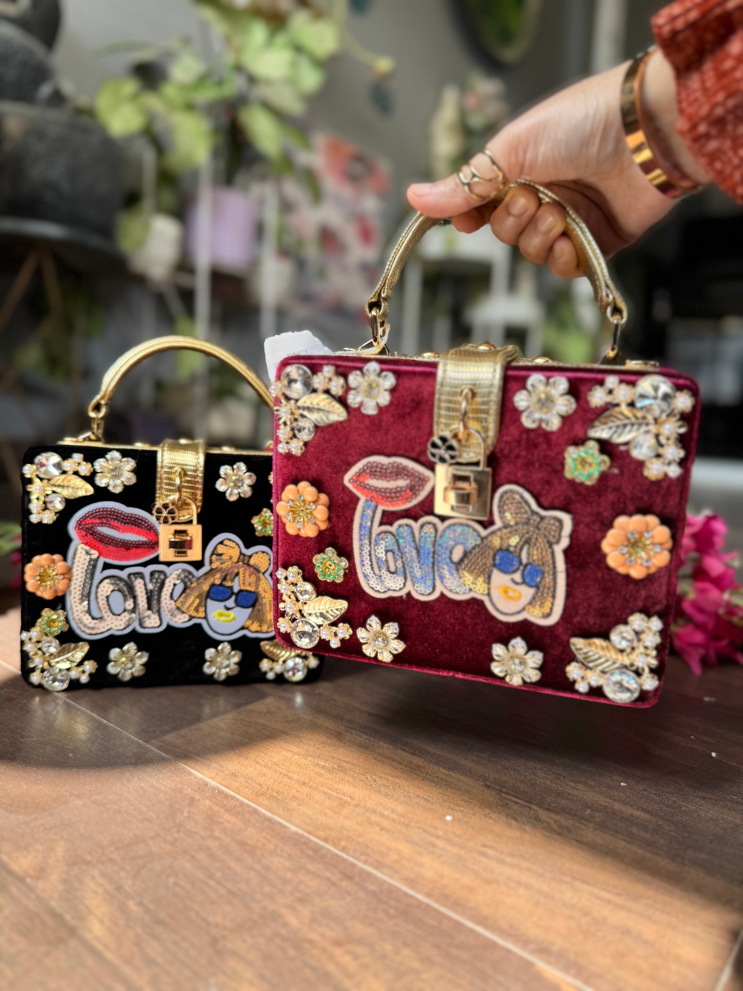 Luxe Designer Limited Edition Velvet Box Bag / Rhinestones Detail Party Handbag