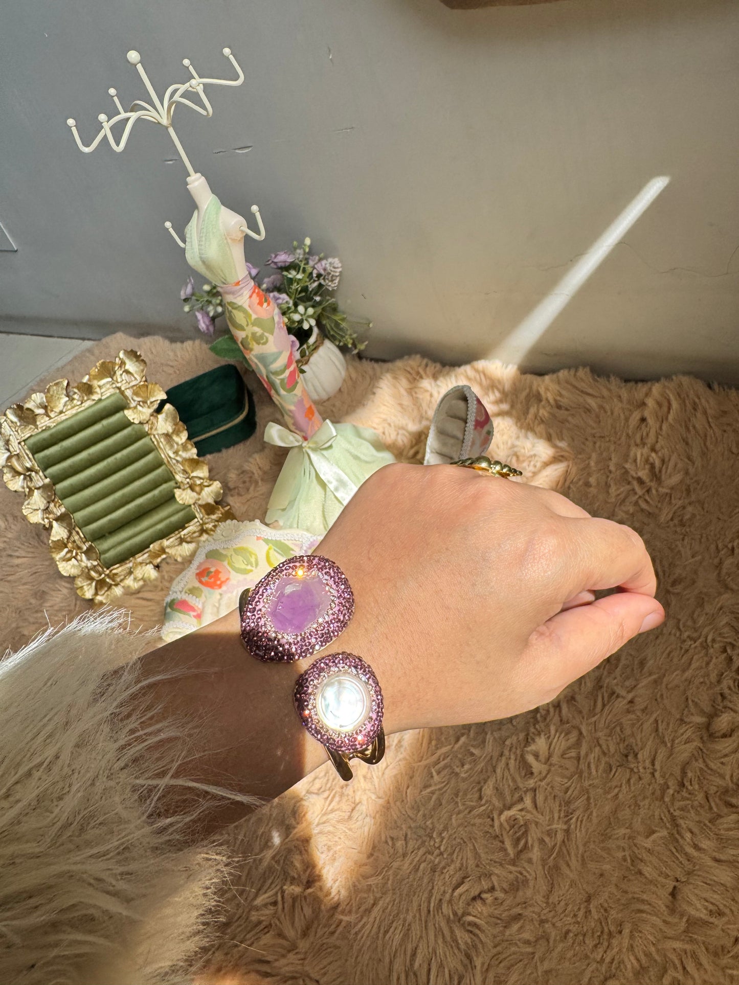 Luxe Anti Tarnish Gold Plated Adjustable Amethyst Geode Crystal Stones Bracelet