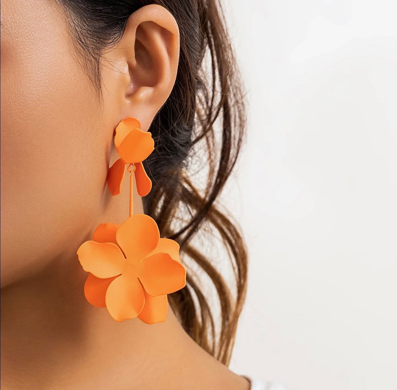 Retro Fashion Metal Flower Earrings