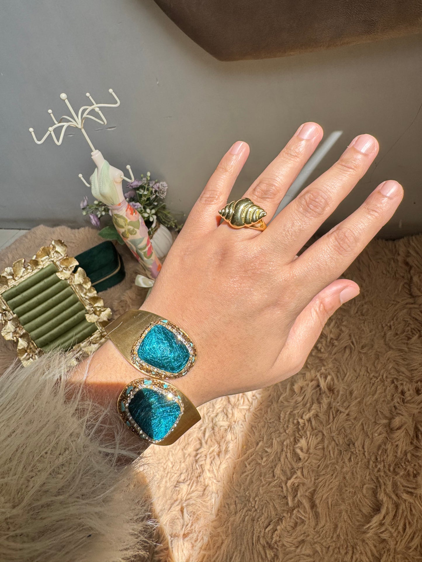 Luxe Anti Tarnish Gold Plated Adjustable Amethyst Geode Crystal Stones Bracelet