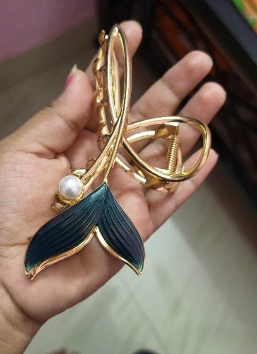 Pearl Detail Mermaid Tail Metal Hairclip / Clutcher / Claw