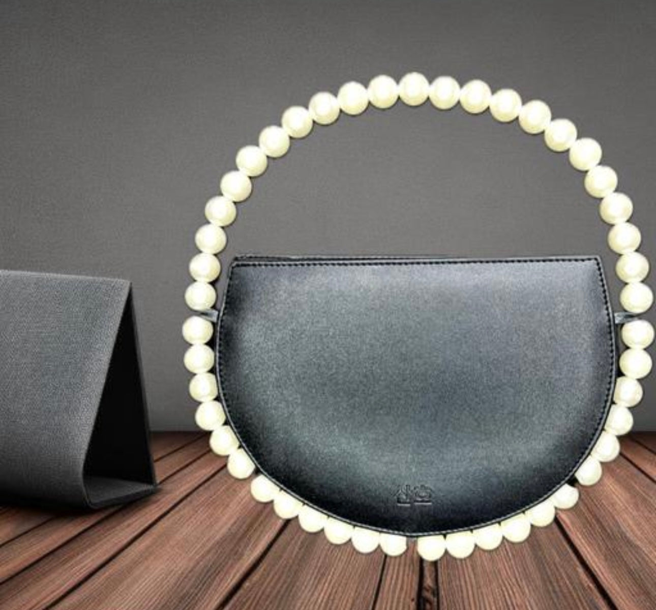 Elegant Halo Handbag with Pearls Detailing