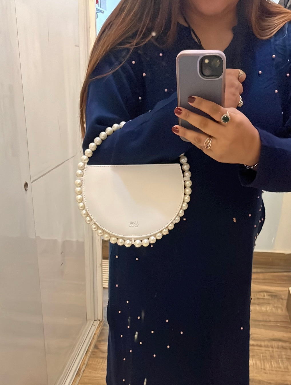 Elegant Halo Handbag with Pearls Detailing