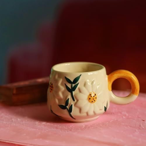 Adorable Daisy Bloom Cup