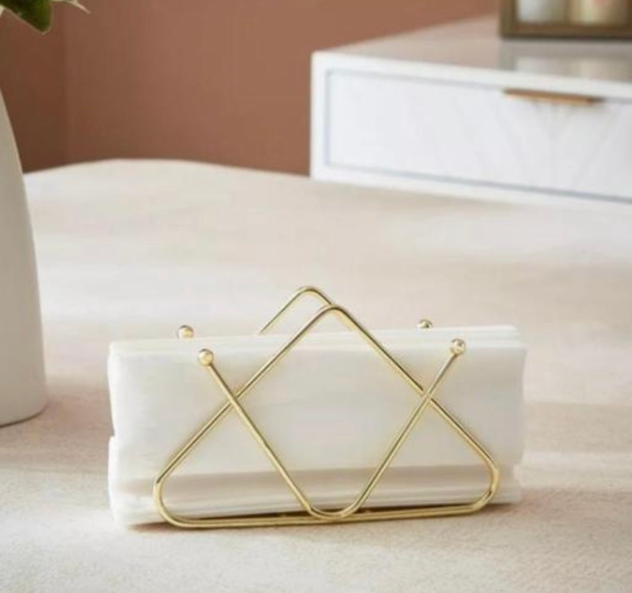 Modern Metal Nordic Tissue Holder