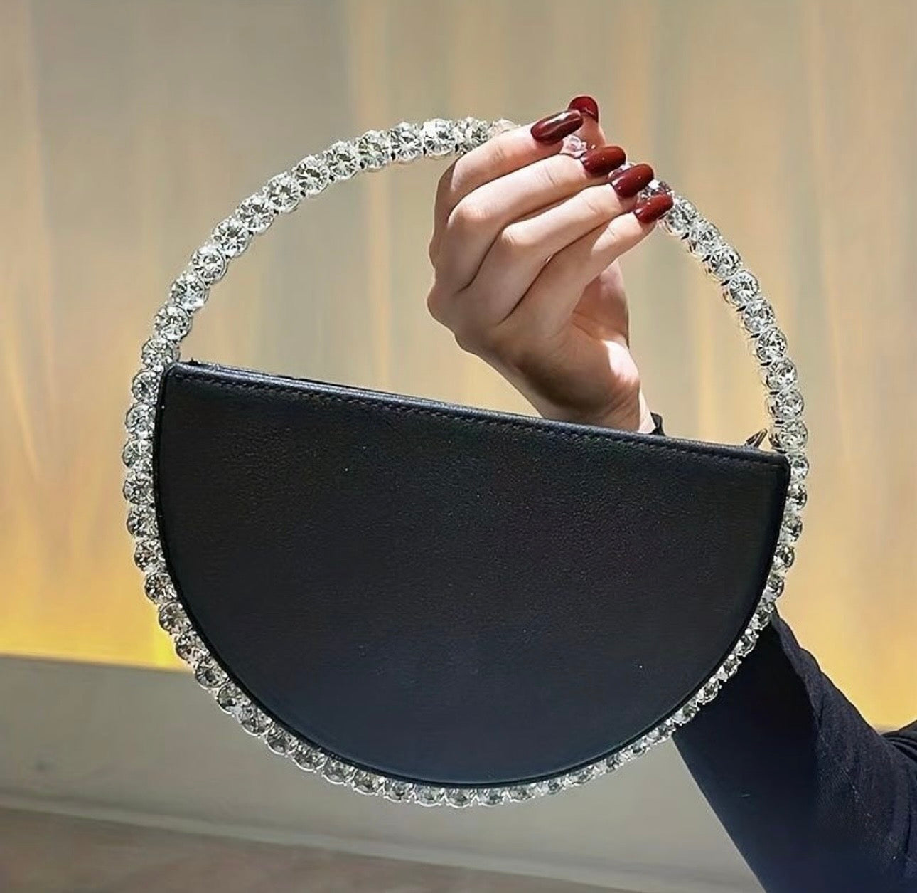 Elegant Halo Handbag with Pearls Detailing