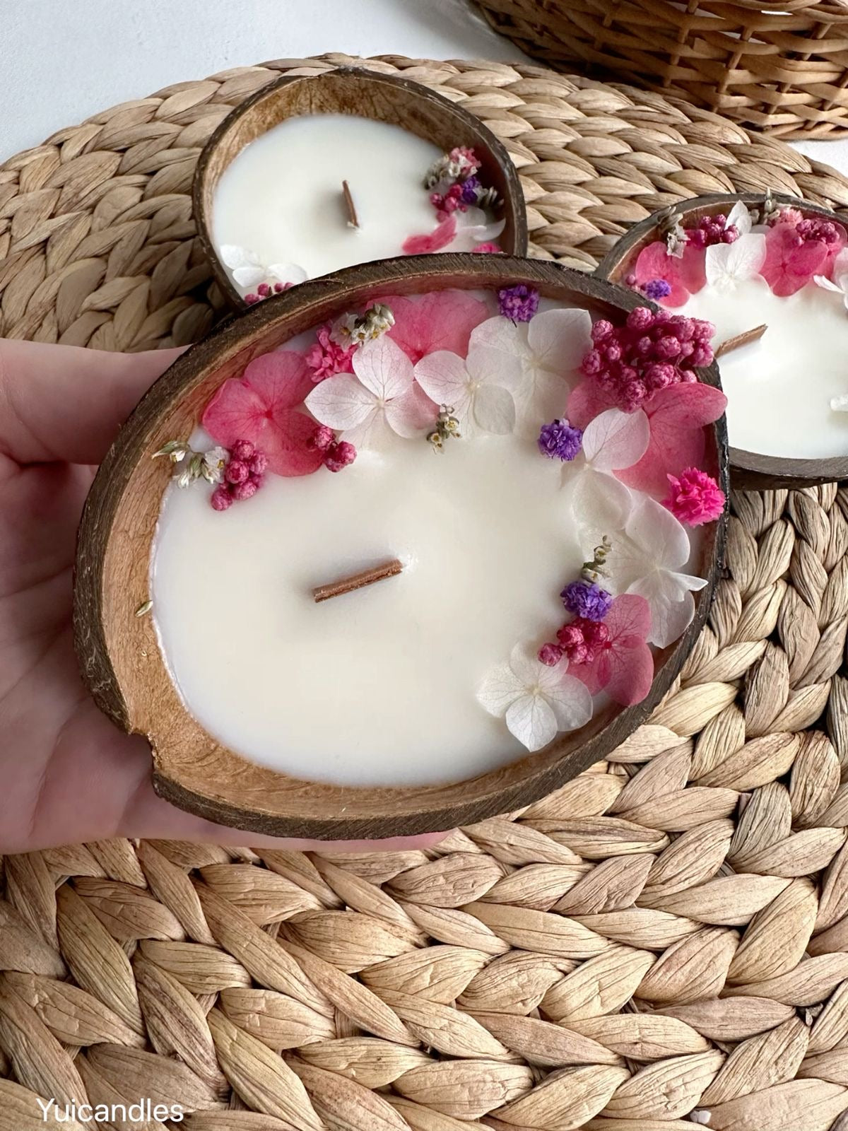 Premium Vintage Coconut Shell Candles