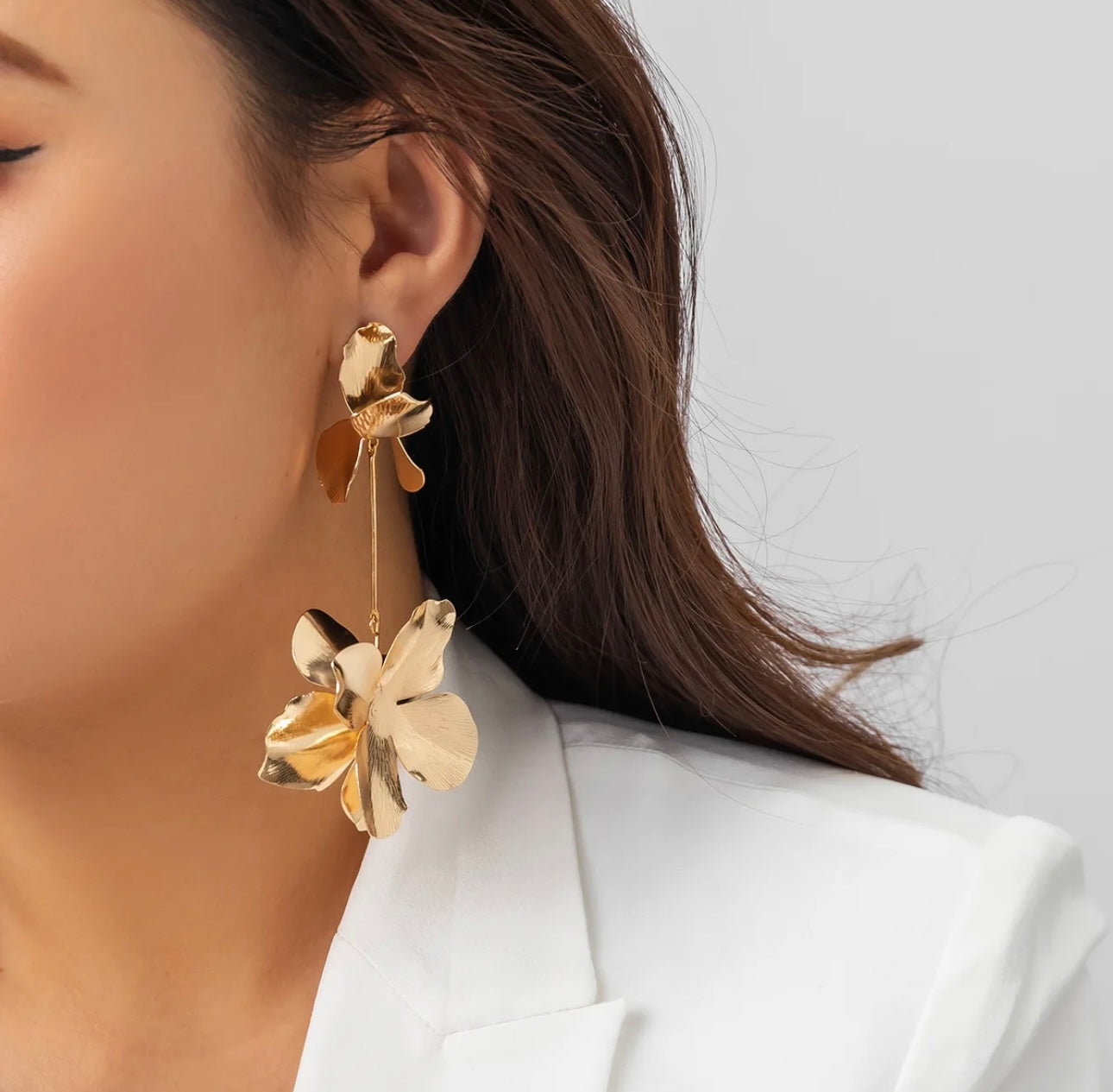 Retro Fashion Metal Flower Earrings