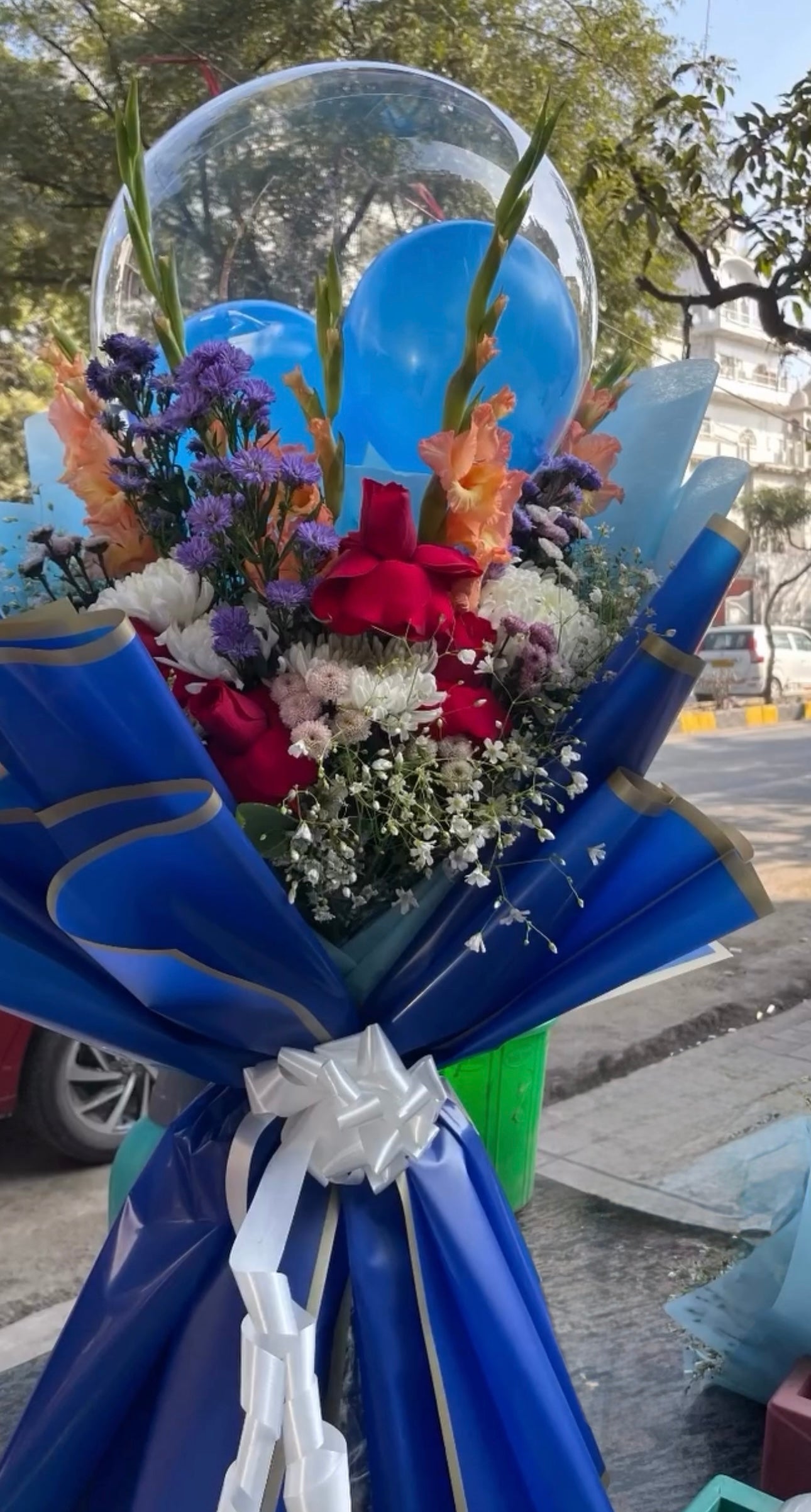 Premium Fresh Flowers Bouquet with Korean Sheets (Only deliverable in Delhi/NCR)