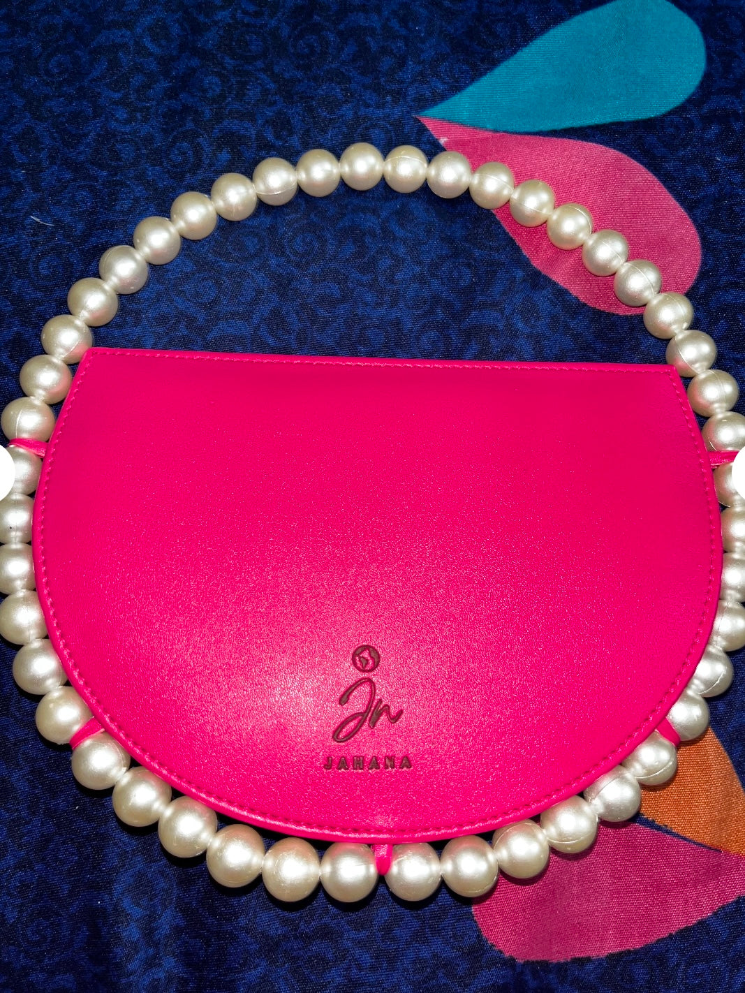 Elegant Halo Handbag with Pearls Detailing