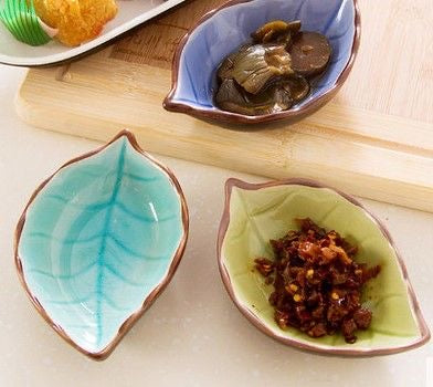 Ceramic Leaf Shaped Small Dip/Chutney Bowls - Set of 3