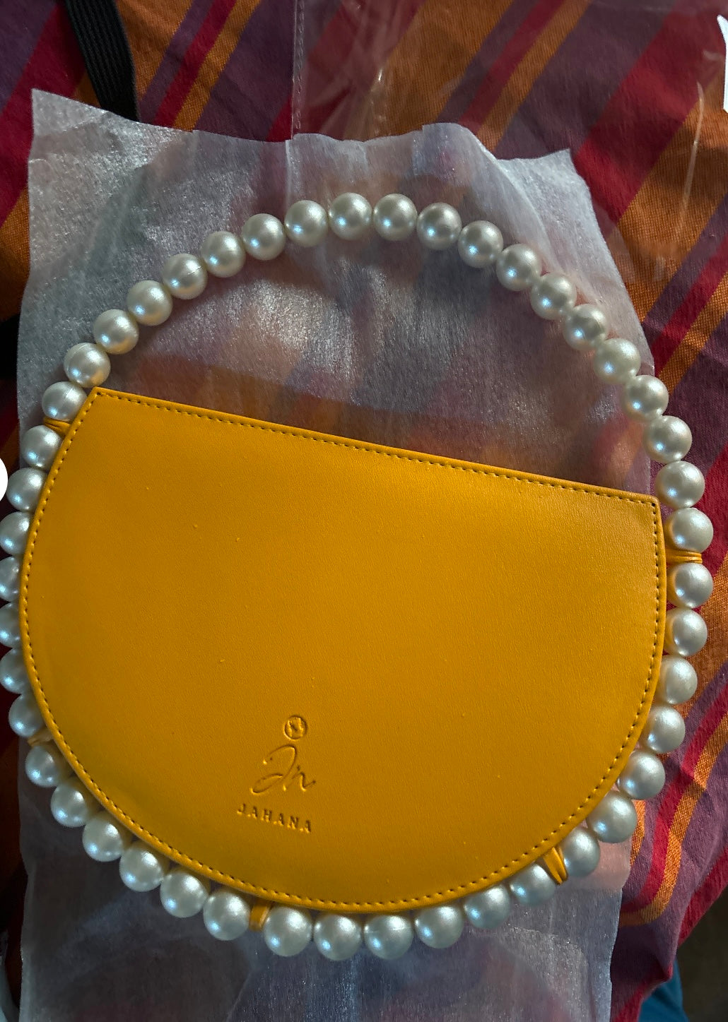 Elegant Halo Handbag with Pearls Detailing