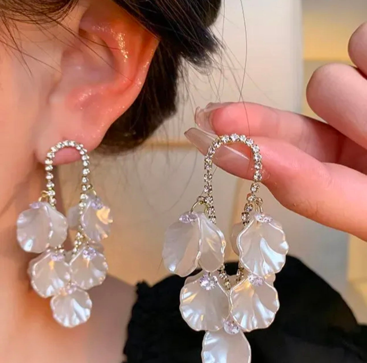 Premium Rhinestone Detail White Earrings