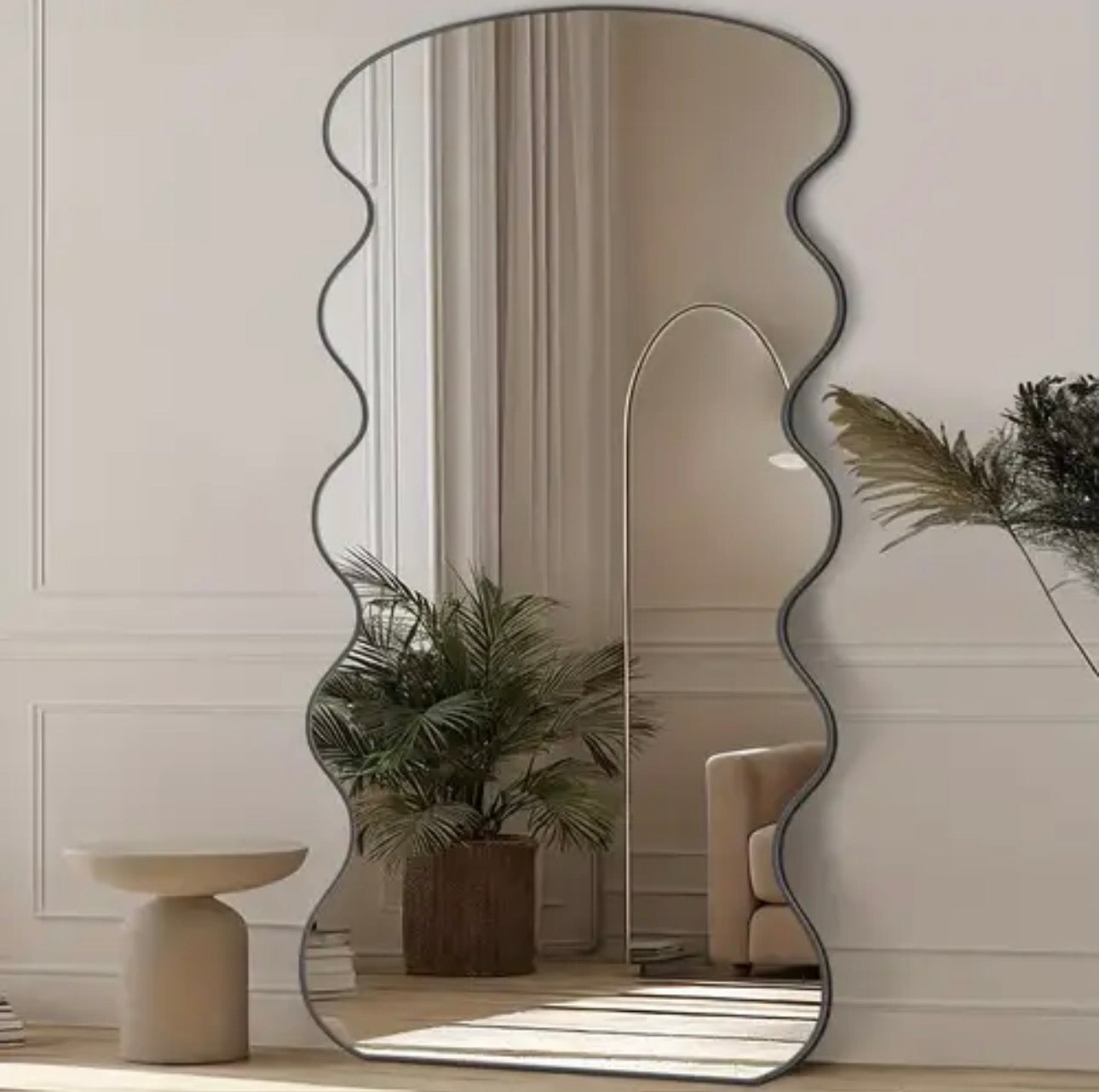 Aesthetic Wavy Black Border Mirror - Only deliverable in Delhi/NCR