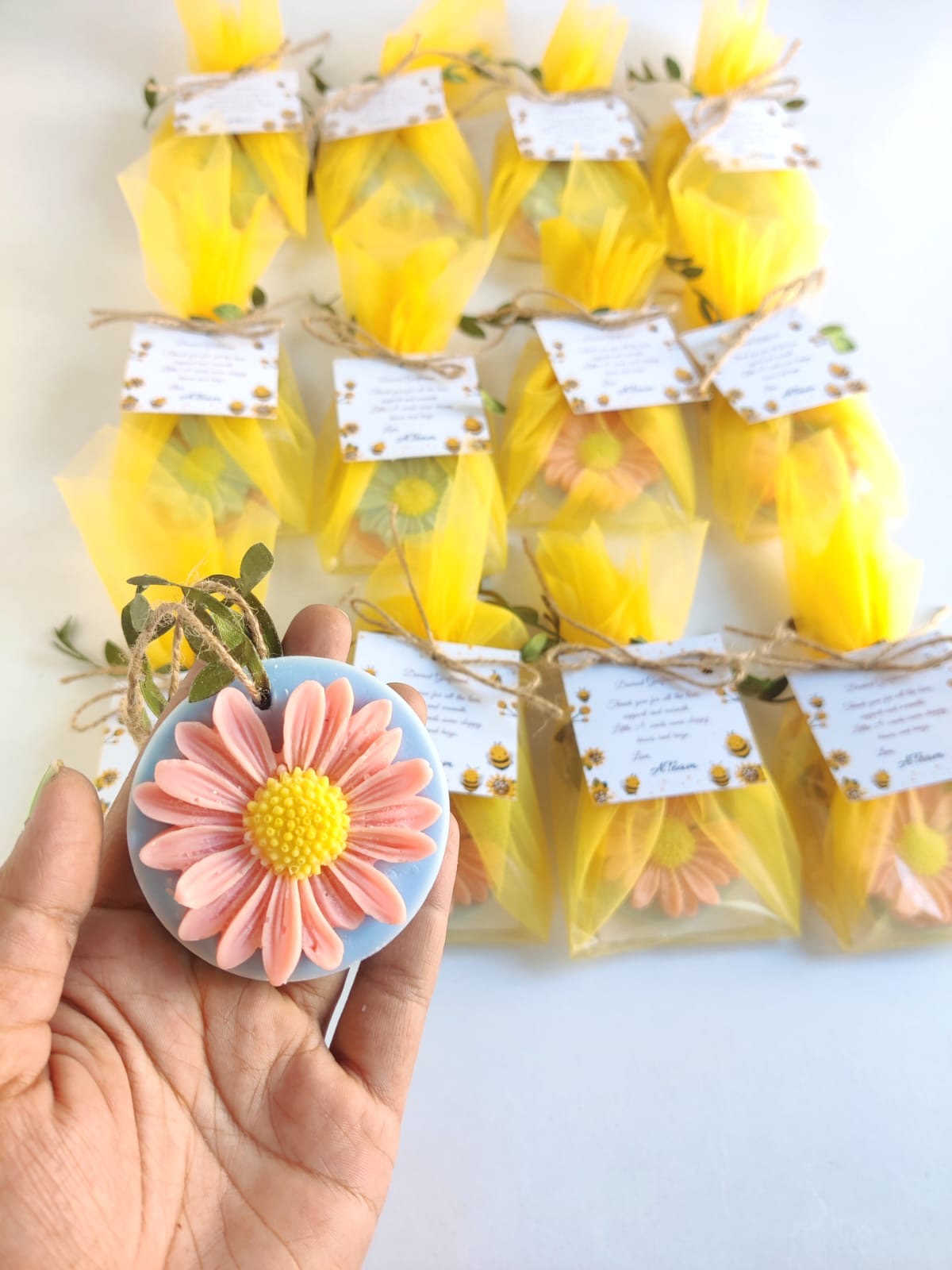 Daisy Candles Return Favours with Net Packaging & Personalised Tags