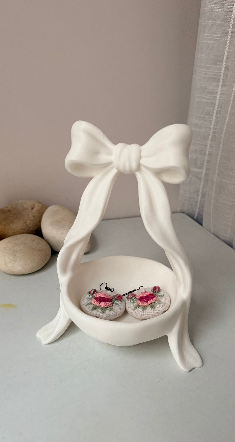 Decorative Coquette Bow Jewelry Tray Stand / Trinket Holder