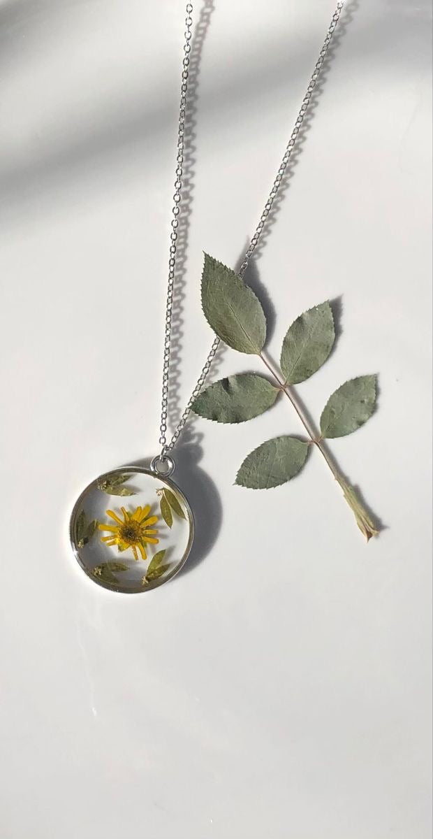 Pendants with Real Pressed Flowers