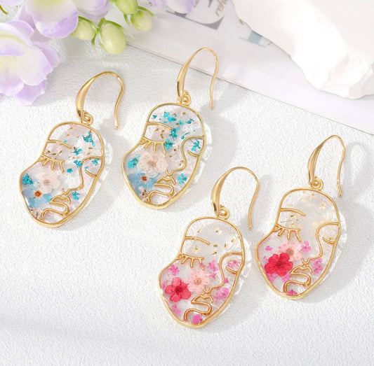 Exclusive Face Shape Earrings with Real Pressed Flowers