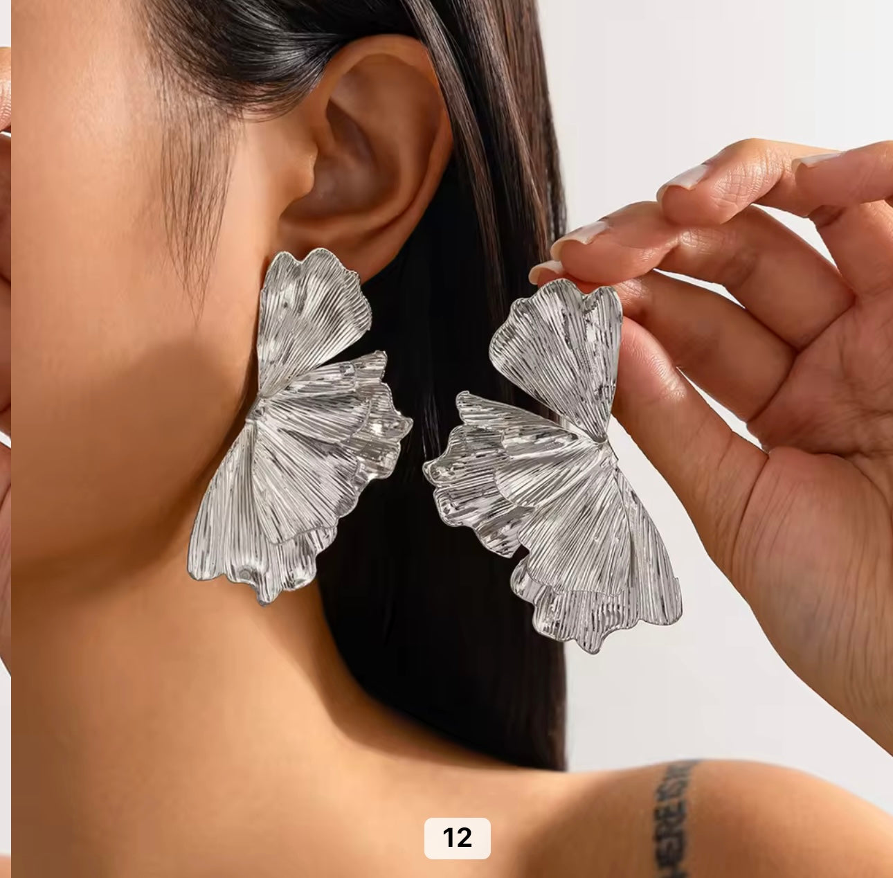 Retro Fashion Metal Flower Earrings