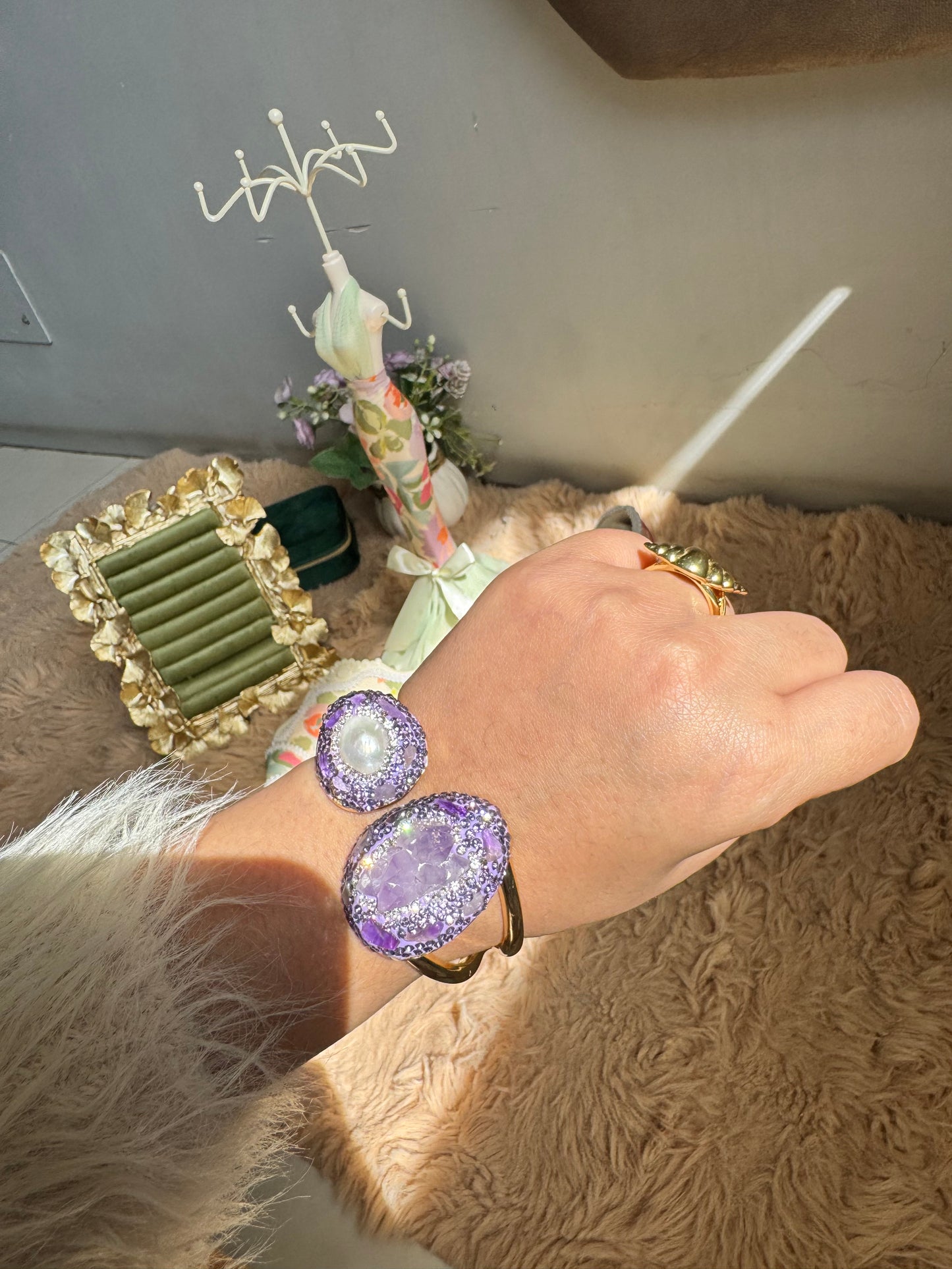 Luxe Anti Tarnish Gold Plated Adjustable Amethyst Geode Crystal Stones Bracelet