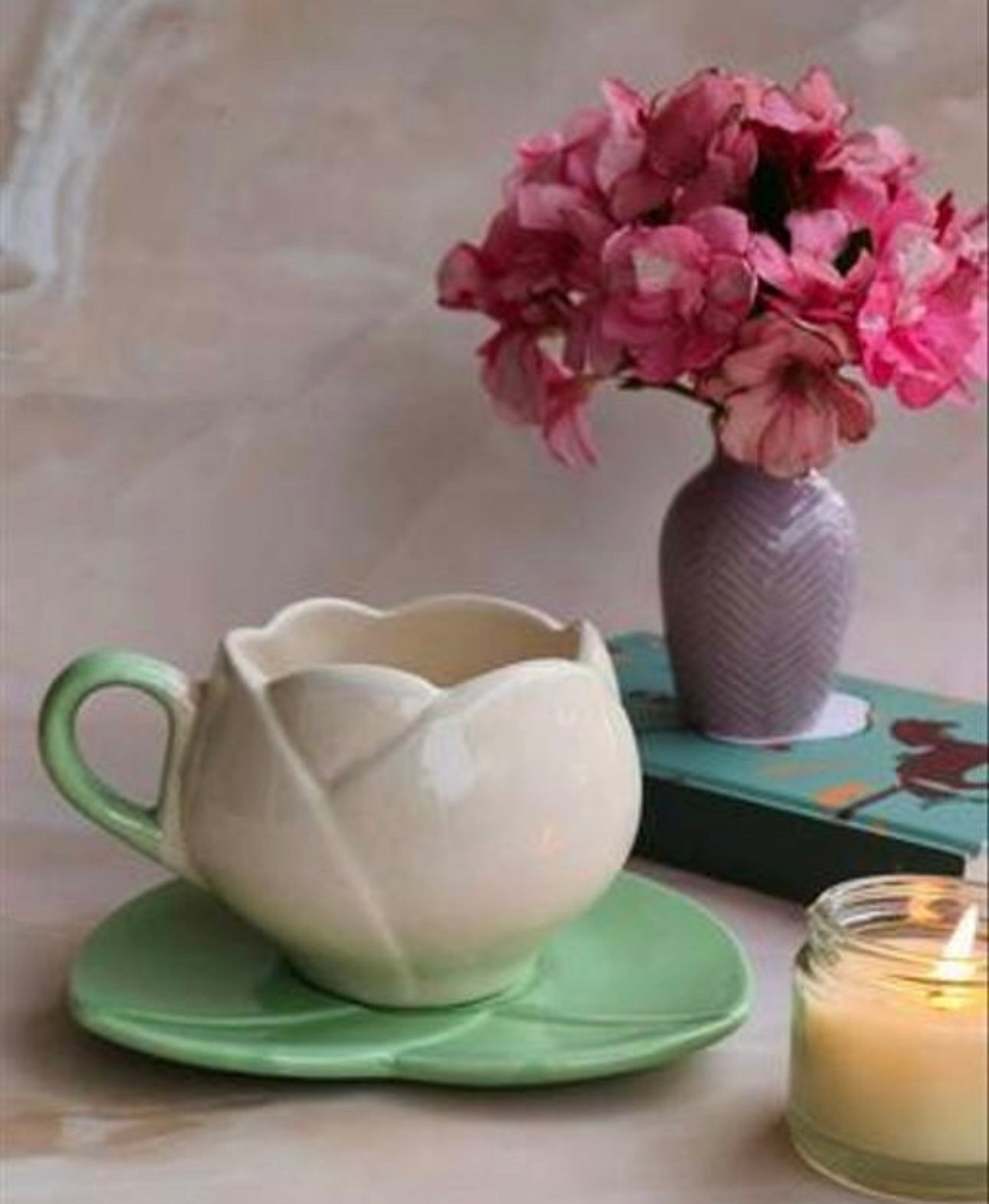 Classy Tulip Mug with Saucer