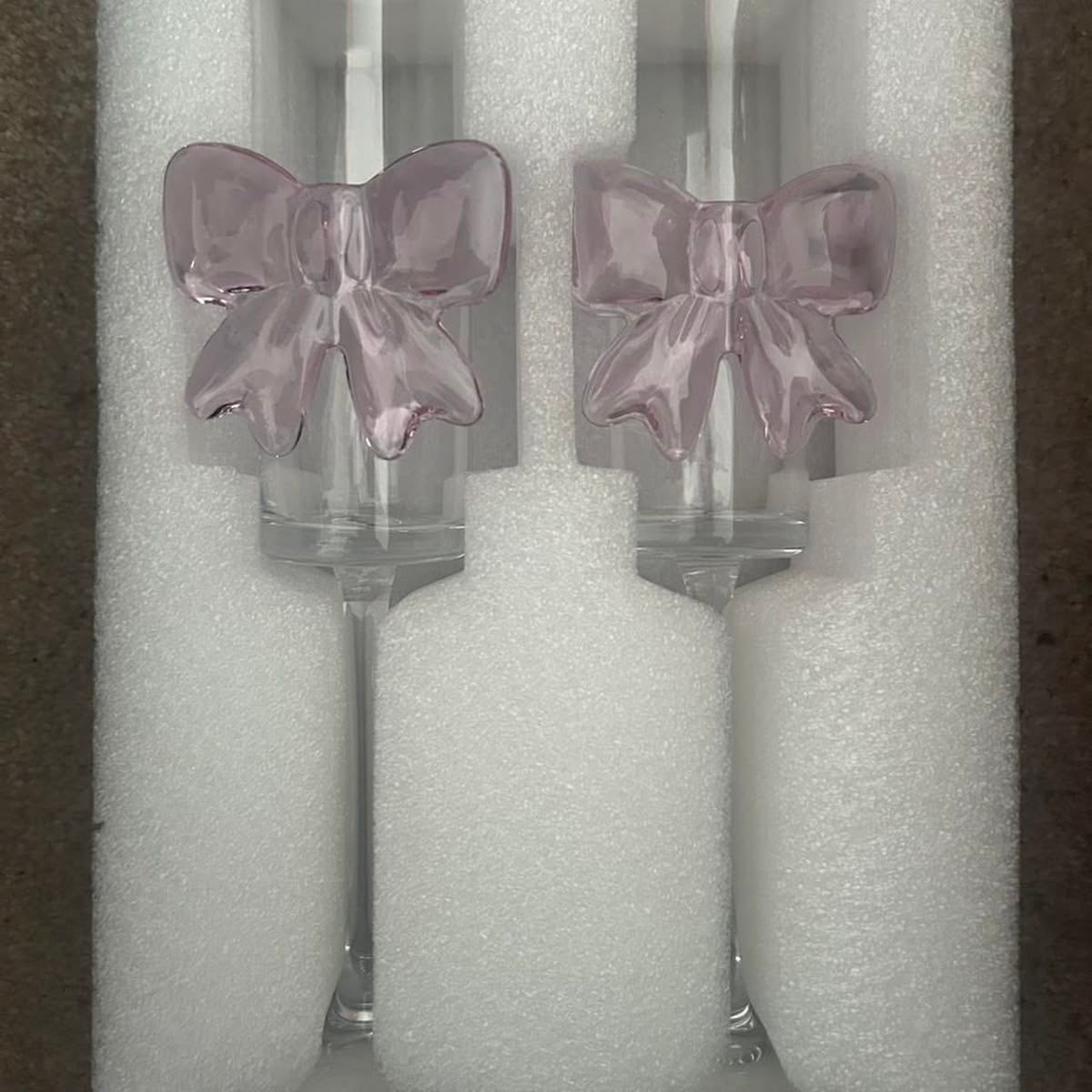 Exquisite Pink Bow Champagne Glass (Contains 2 Glasses)