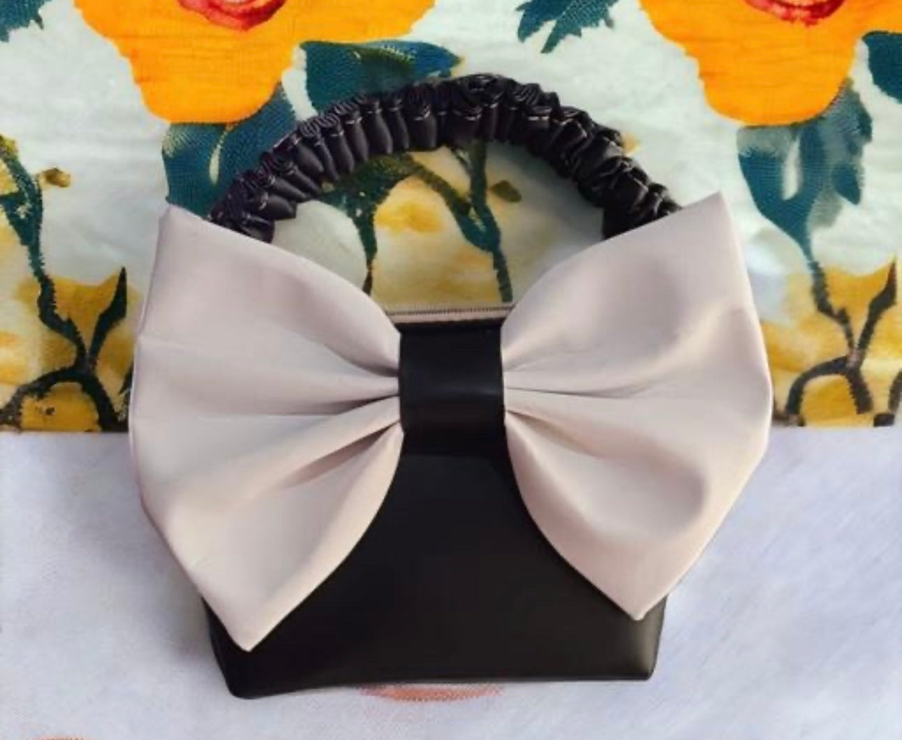 Cute Compact Bow Bag