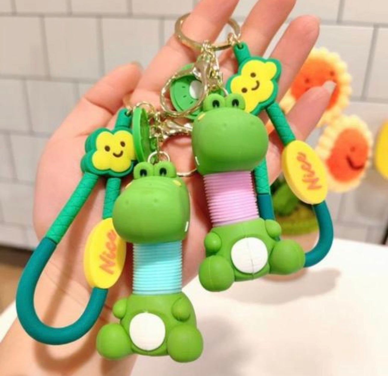Cute Expandable Neck Animals Keychain