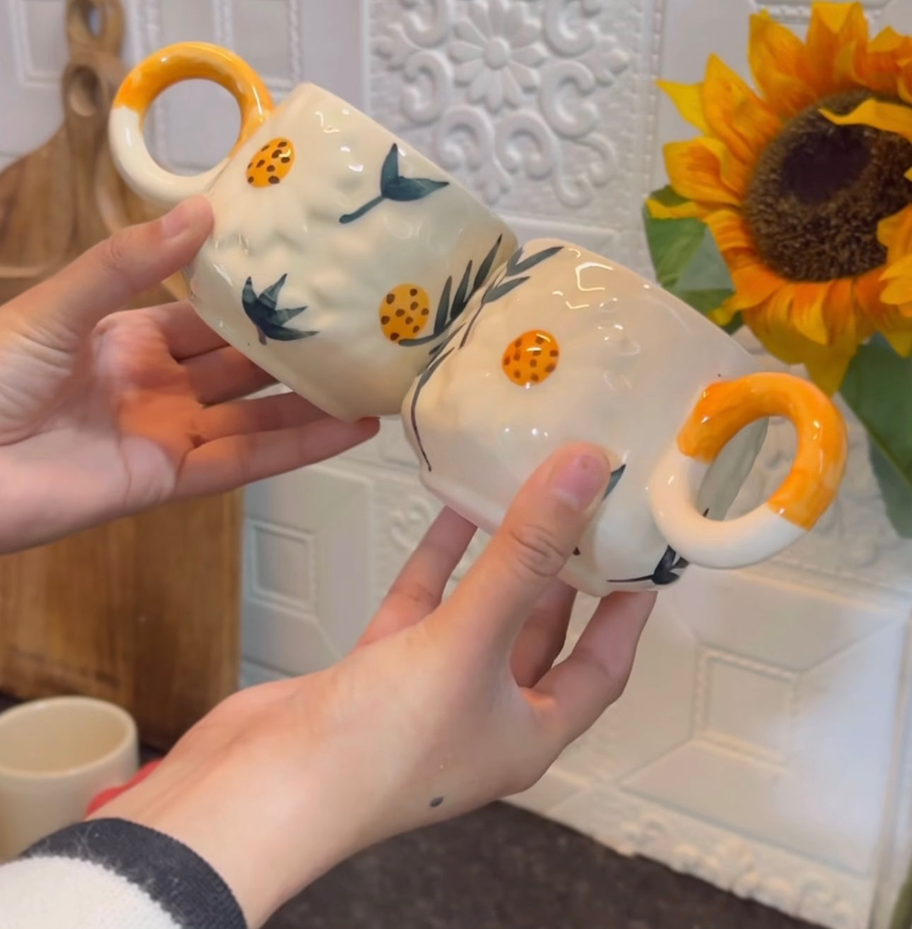 Adorable Daisy Bloom Cup