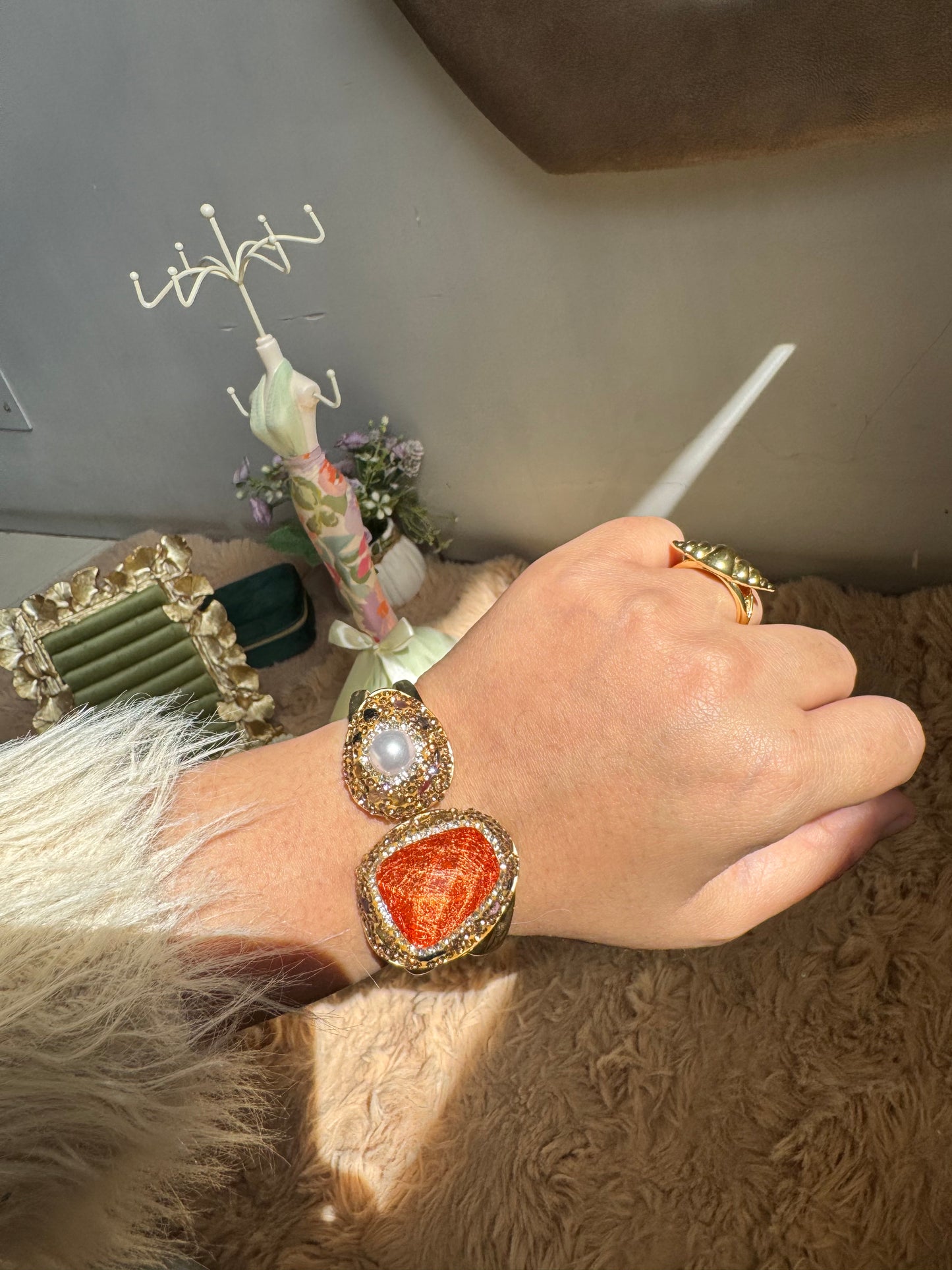 Luxe Anti Tarnish Gold Plated Adjustable Amethyst Geode Crystal Stones Bracelet