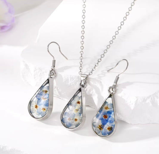 925 Sterling Silver Forget Me Not Pendant & Earrings Gift Set