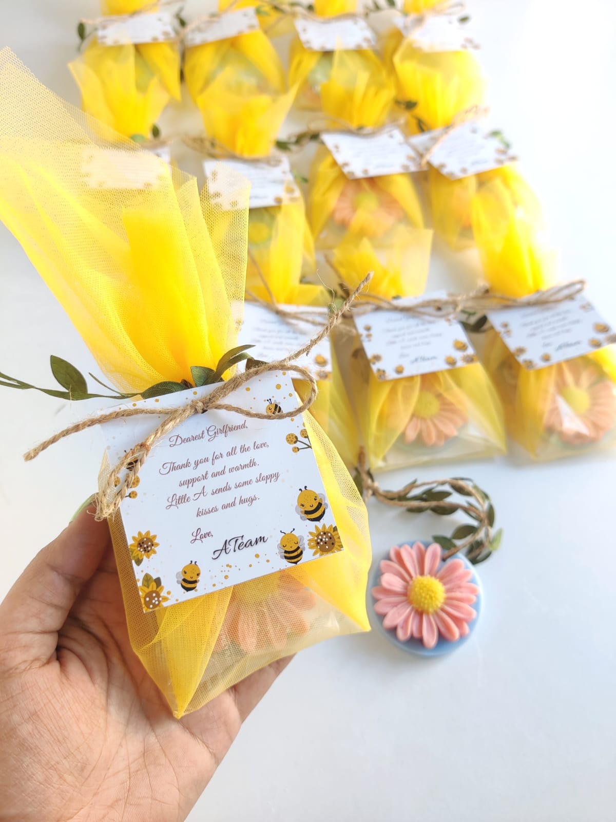 Daisy Candles Return Favours with Net Packaging & Personalised Tags