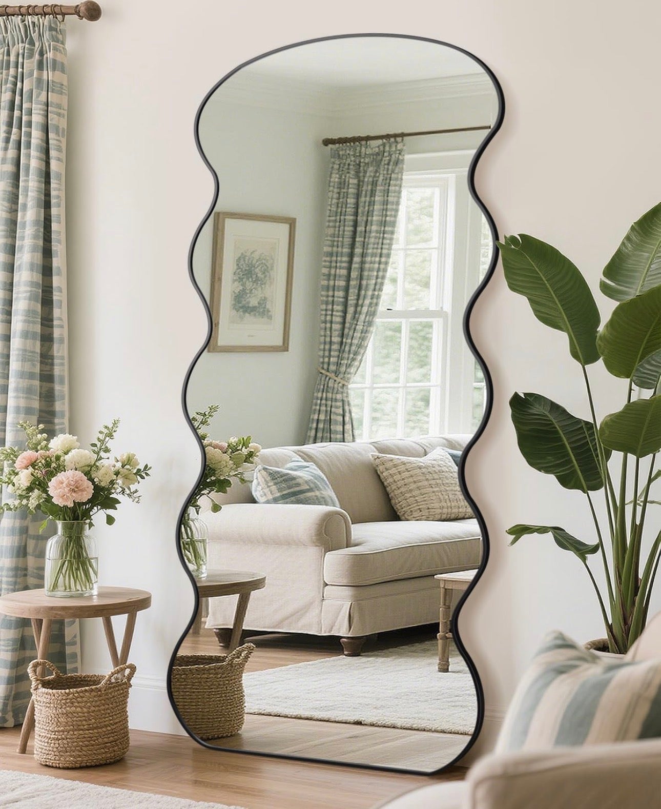 Aesthetic Wavy Black Border Mirror - Only deliverable in Delhi/NCR