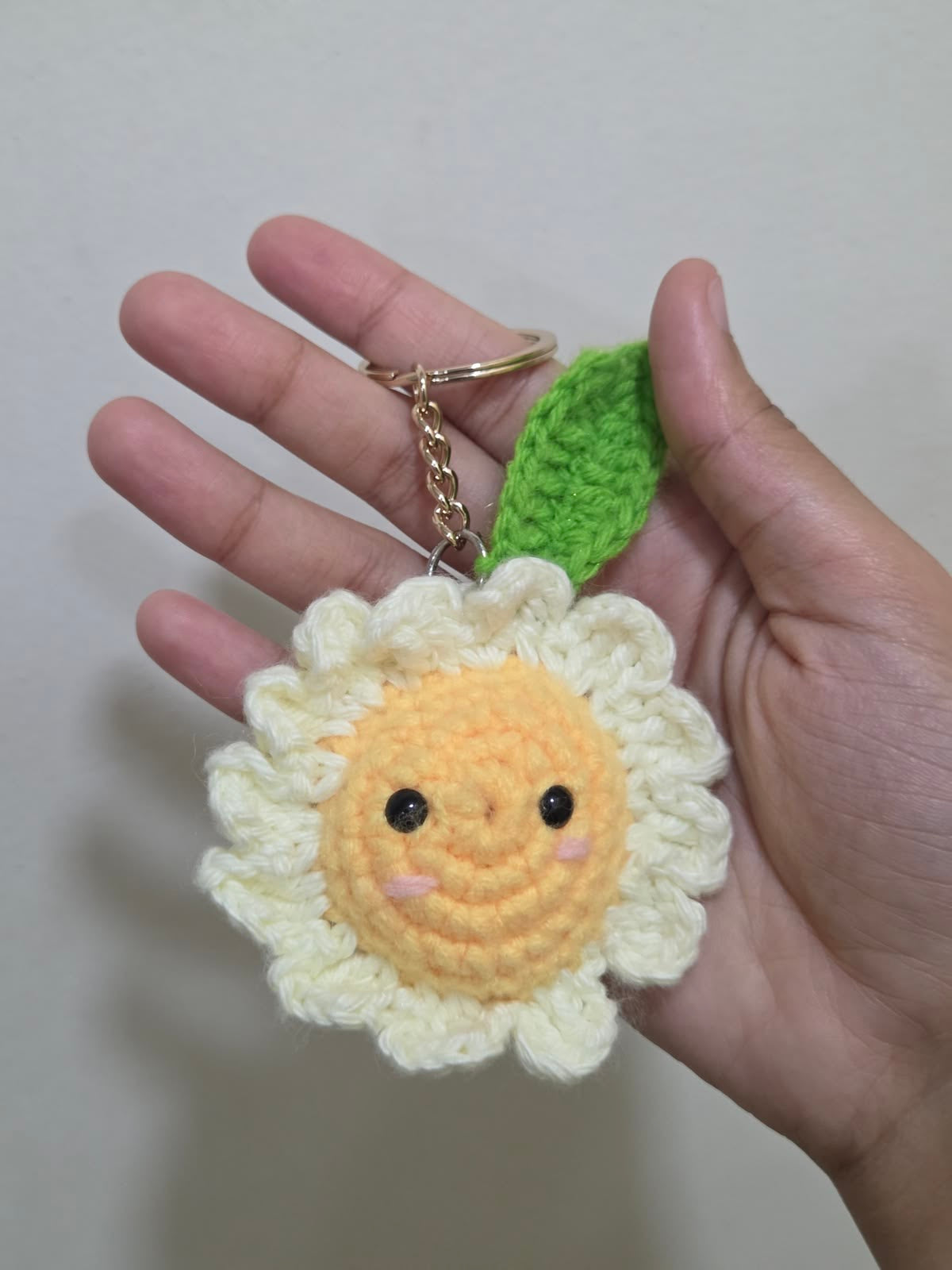 Adorable Smiling Daisy Crochet Keychain