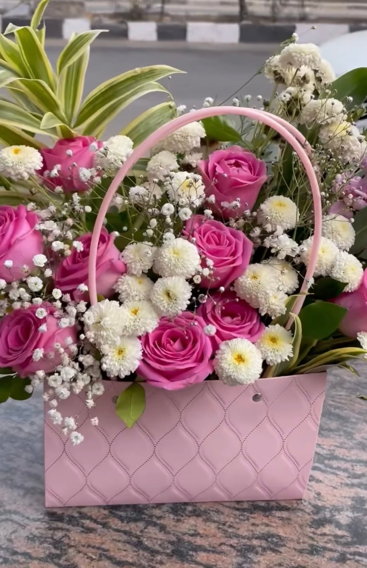 Premium Fresh Flowers Luxe Bouquet Basket (Only deliverable in Delhi/NCR)