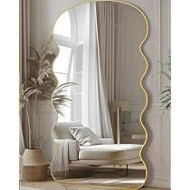 Aesthetic Wavy Gold Border Mirror - Only deliverable in Delhi/NCR