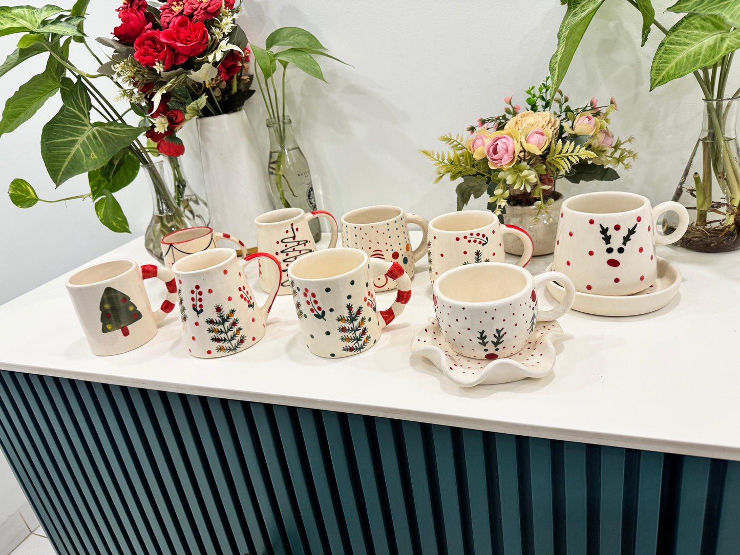 Merry Christmas Mugs Combo - Set of 9