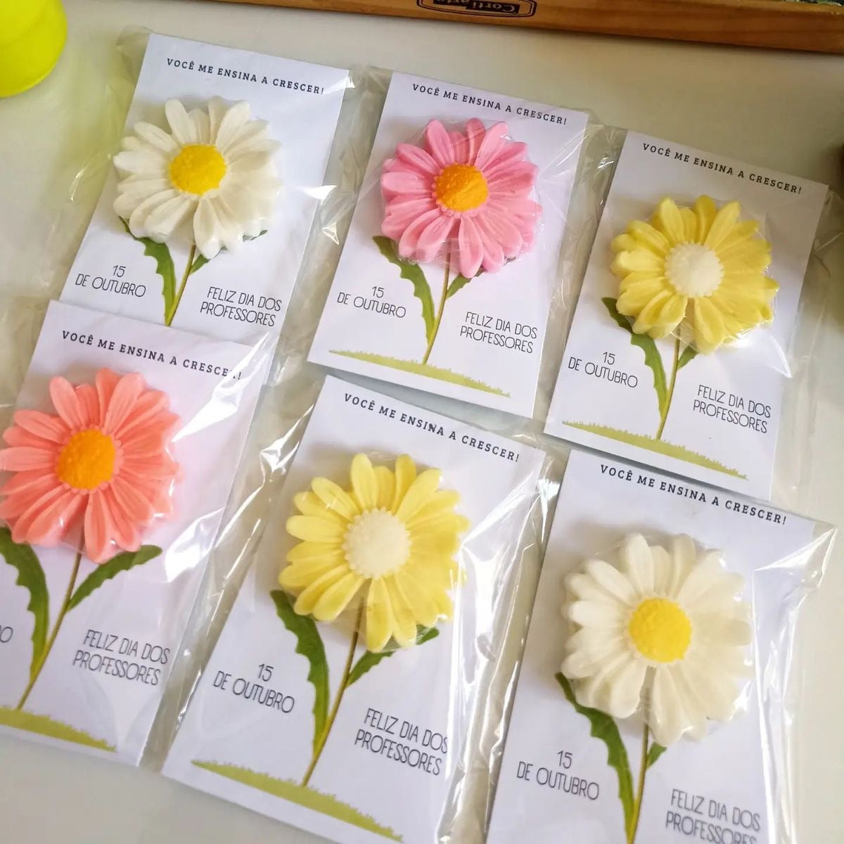 Daisy Candles Card for Return Gifts