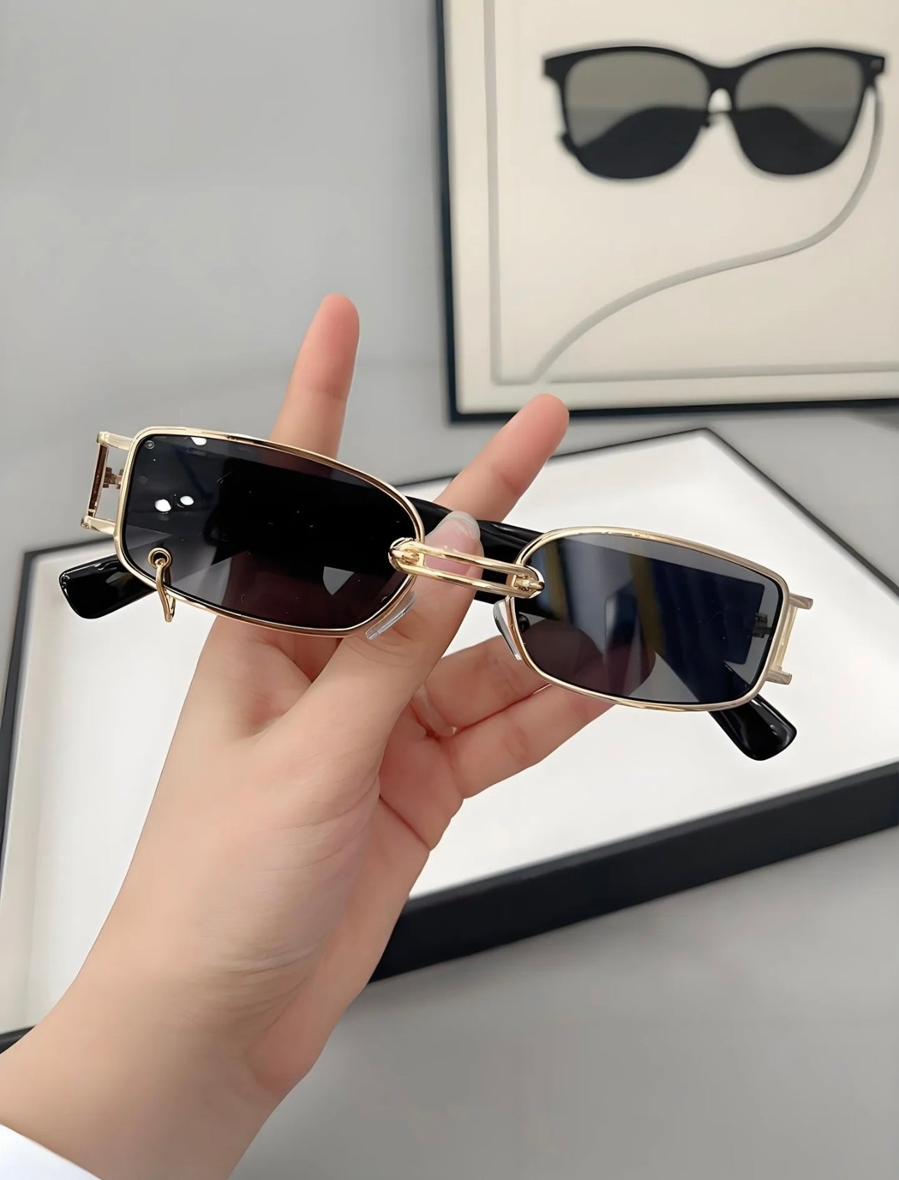 Luxury Vintage Rectangular Sunglasses Black & Gold with Metal Rim