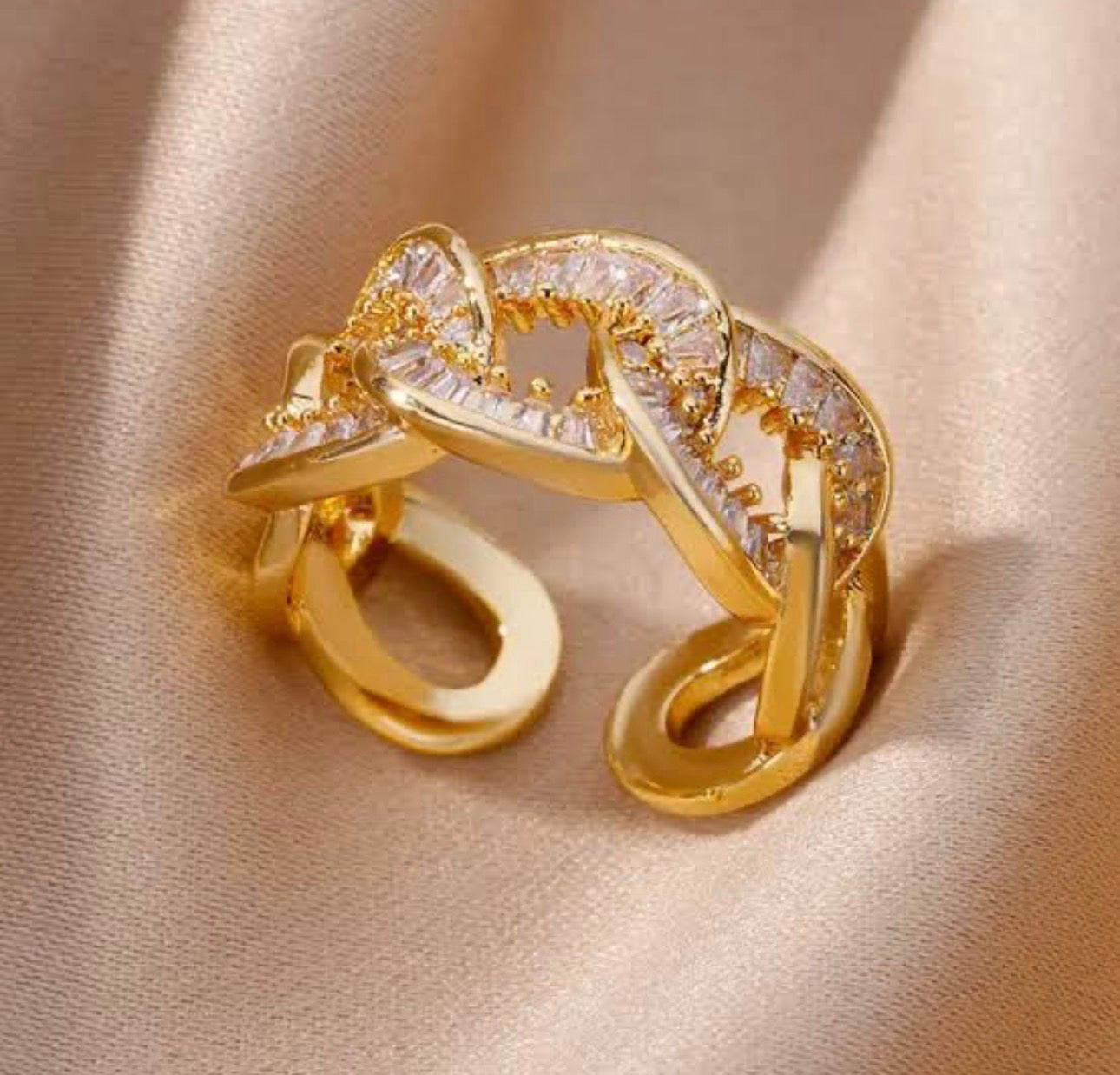 Elegant Cuban Rhinestones Chain Link Ring