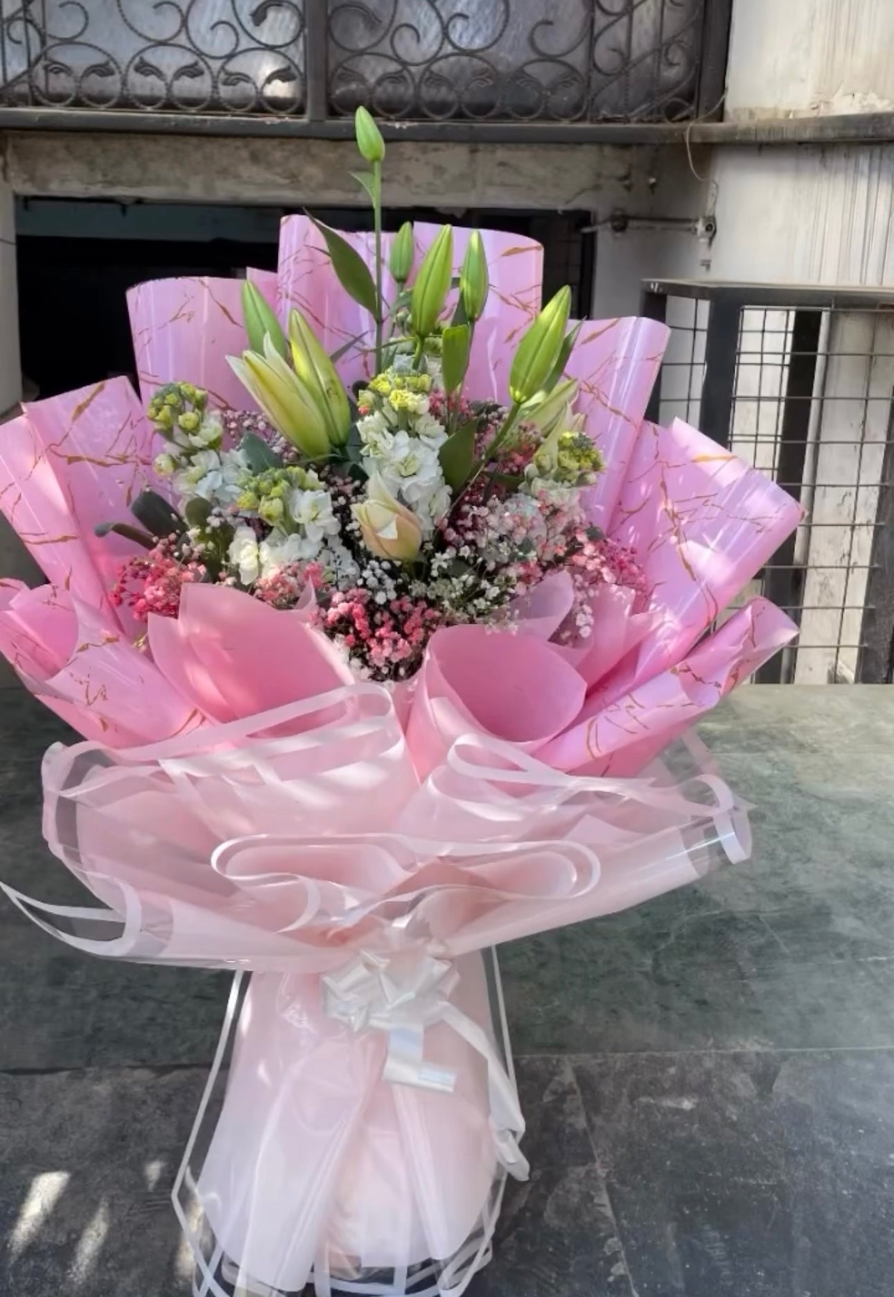 Premium Fresh Flowers Luxe Bouquet with Korean Sheets (Only deliverable in Delhi/NCR)