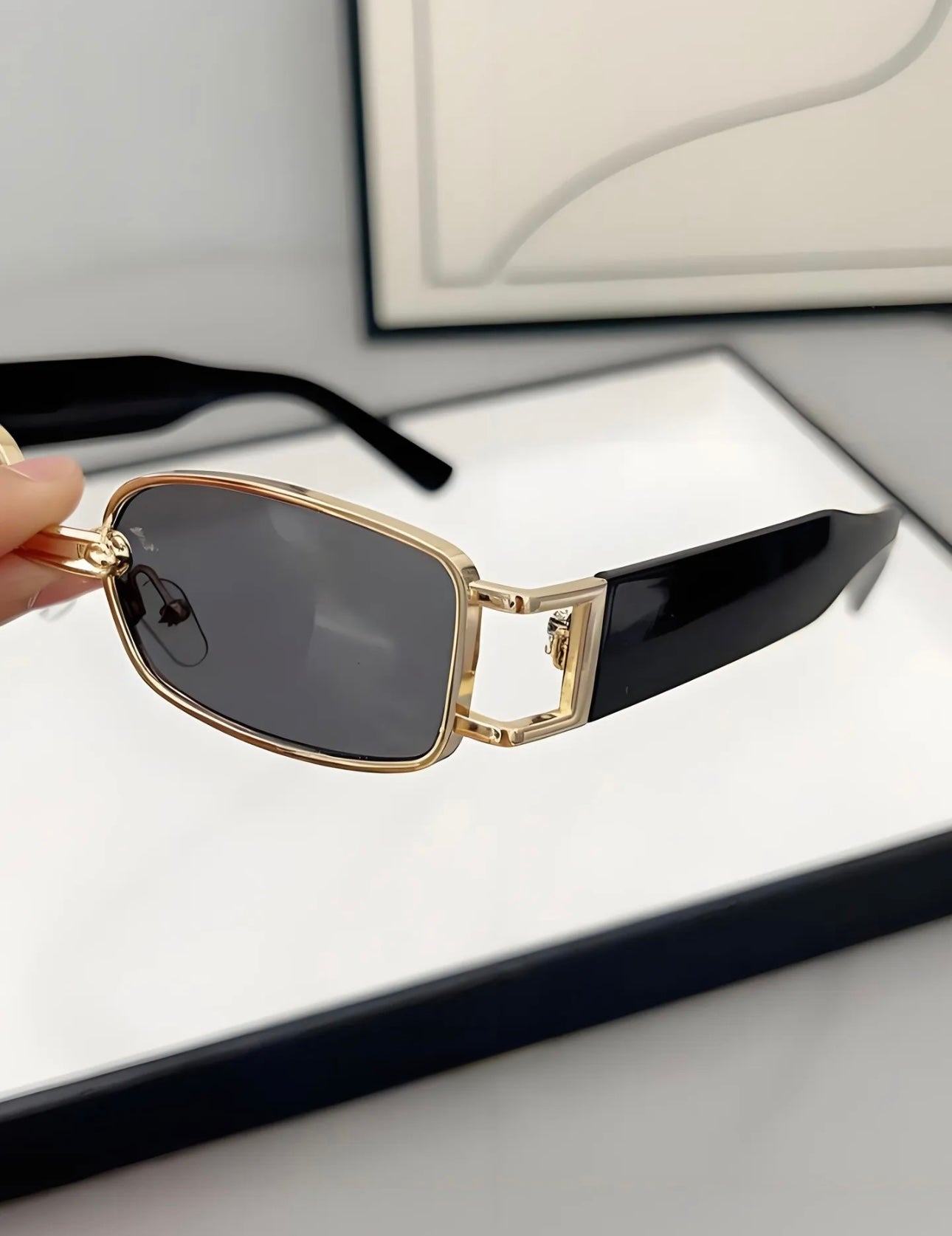 Luxury Vintage Rectangular Sunglasses Black & Gold with Metal Rim