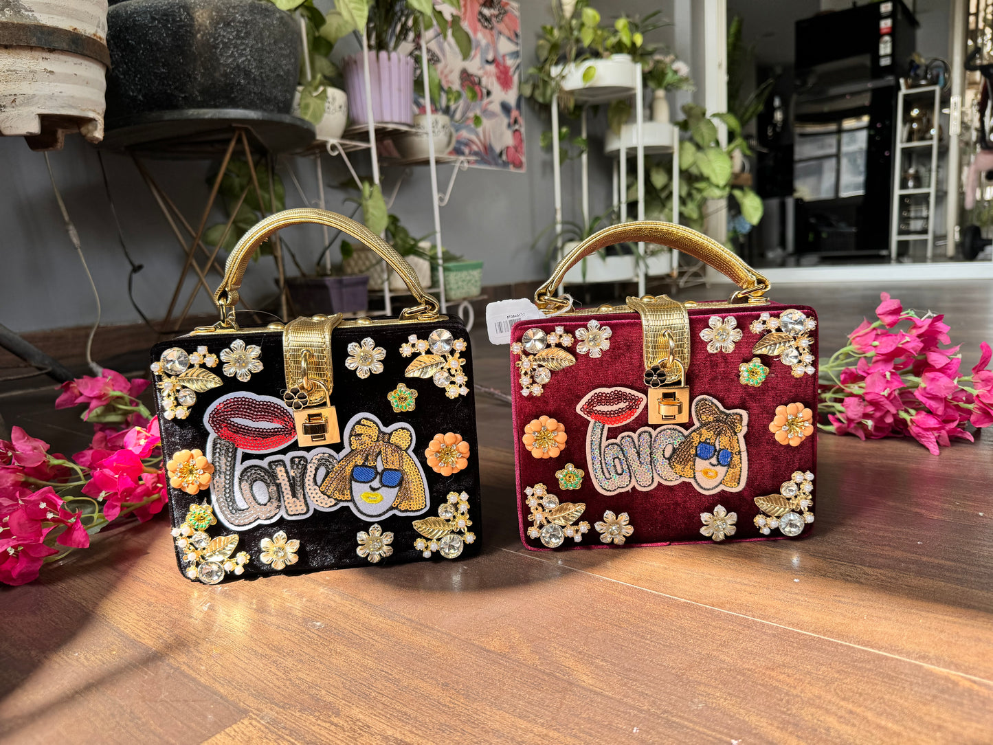 Luxe Designer Limited Edition Velvet Box Bag / Rhinestones Detail Party Handbag