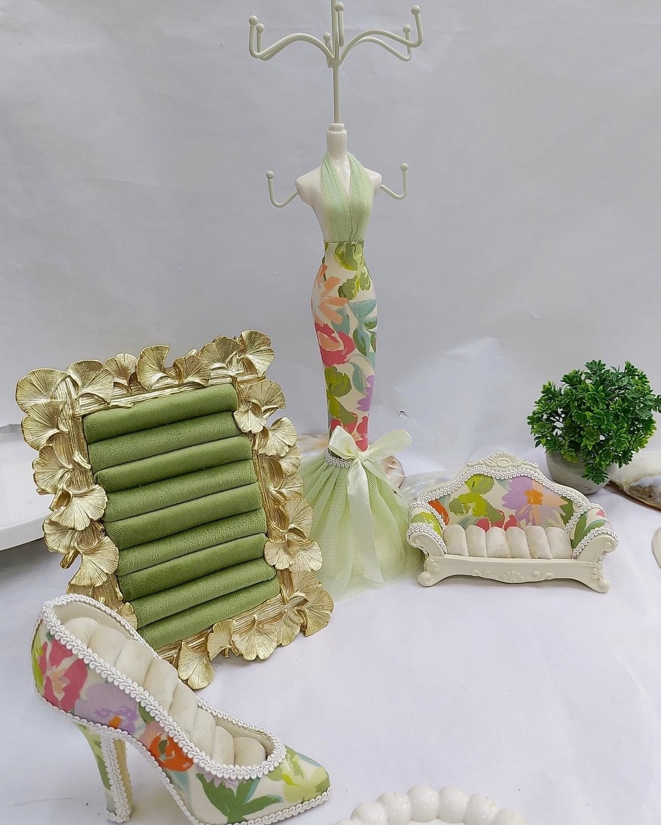 Exclusive Premium Woman Mannequin, Sofa, Stilettos & Ginkgo Frame - Jewelry Display Set of 4