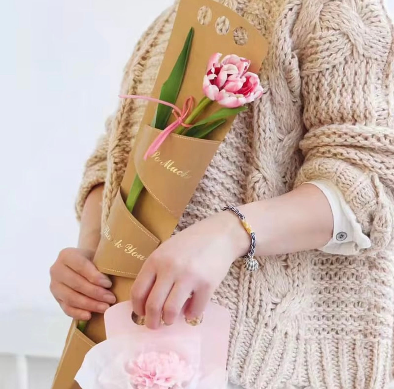 Premium Fresh Flowers Sleek Bouquet